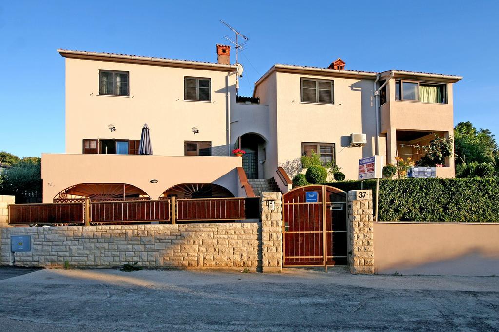 Apartments Duda Πούλα Εξωτερικό φωτογραφία